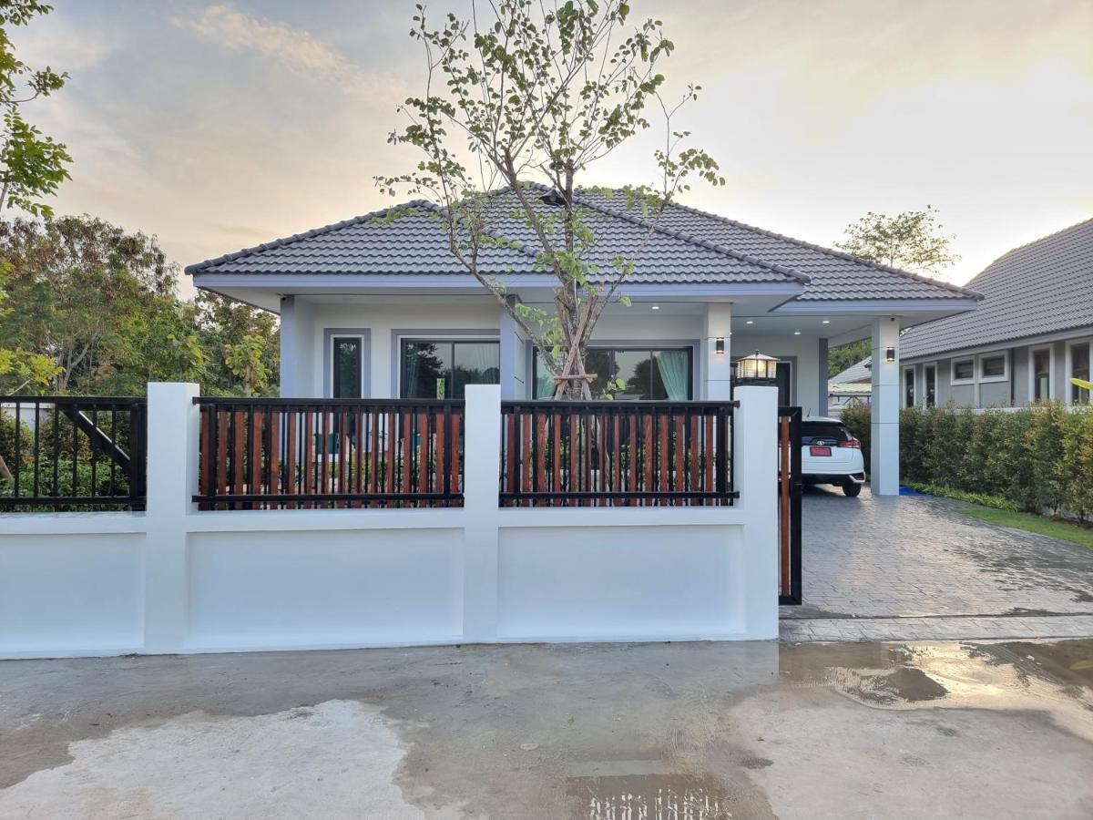 Vila Baan Dalah Buriram Exteriér fotografie